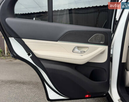 Мерседес ГЛЕ-Класс 2019 в Киеве на Automoto.ua Белый Мерседес ГЛЕ-Класс, объемом двигателя 1.99 л и пробегом 81 тыс. км за 45700 $, фото 55 на Automoto.ua