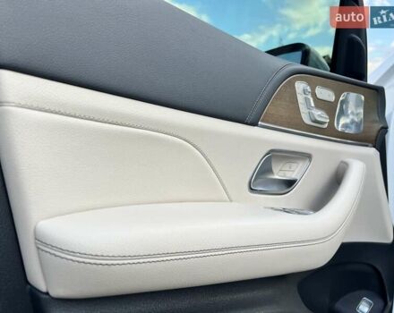 Мерседес ГЛЕ-Класс 2019 в Ровно на Automoto.ua Белый Мерседес ГЛЕ-Класс, объемом двигателя 1.95 л и пробегом 50 тыс. км за 65000 $, фото 39 на Automoto.ua