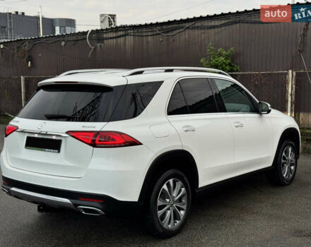 Мерседес ГЛЕ-Класс 2019 в Киеве на Automoto.ua Белый Мерседес ГЛЕ-Класс, объемом двигателя 1.99 л и пробегом 81 тыс. км за 45700 $, фото 41 на Automoto.ua