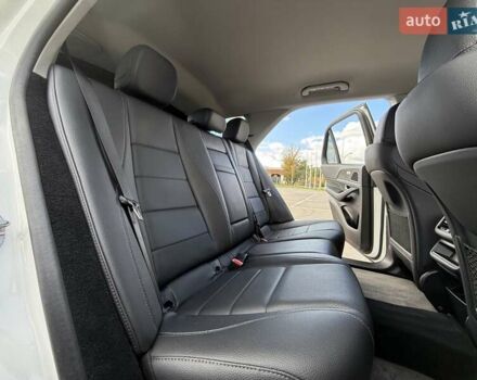 Белый Мерседес ГЛЕ-Класс, объемом двигателя 1.95 л и пробегом 75 тыс. км за 58900 $, фото 73 на Automoto.ua