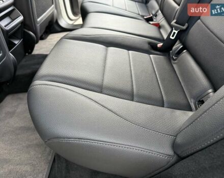 Белый Мерседес ГЛЕ-Класс, объемом двигателя 1.95 л и пробегом 75 тыс. км за 58900 $, фото 53 на Automoto.ua