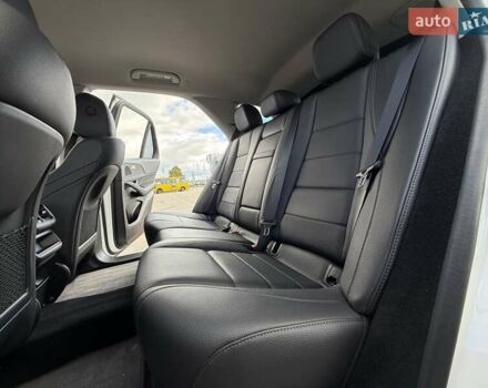 Белый Мерседес ГЛЕ-Класс, объемом двигателя 1.95 л и пробегом 75 тыс. км за 58900 $, фото 54 на Automoto.ua