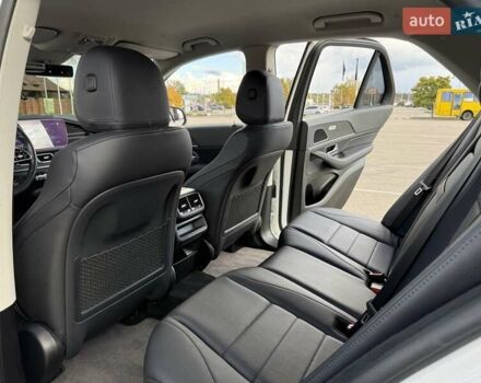 Белый Мерседес ГЛЕ-Класс, объемом двигателя 1.95 л и пробегом 75 тыс. км за 58900 $, фото 51 на Automoto.ua