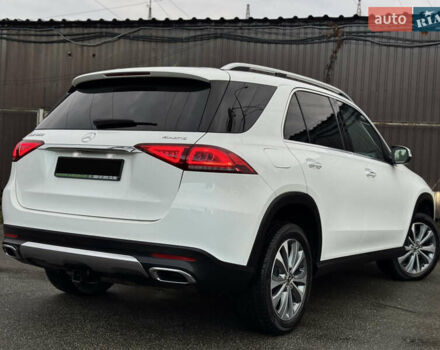 Мерседес ГЛЕ-Класс 2019 в Киеве на Automoto.ua Белый Мерседес ГЛЕ-Класс, объемом двигателя 1.99 л и пробегом 81 тыс. км за 45700 $, фото 22 на Automoto.ua