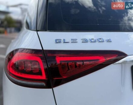 Белый Мерседес ГЛЕ-Класс, объемом двигателя 1.95 л и пробегом 75 тыс. км за 58900 $, фото 20 на Automoto.ua