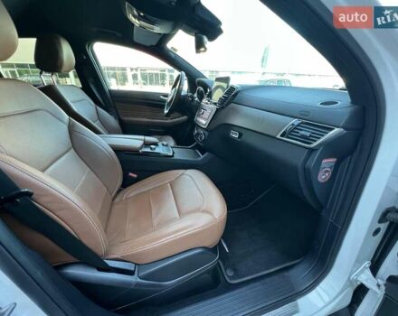 Белый Мерседес ГЛЕ-Класс, объемом двигателя 3 л и пробегом 119 тыс. км за 49000 $, фото 13 на Automoto.ua