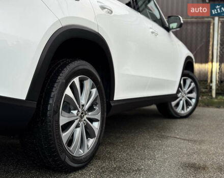 Мерседес ГЛЕ-Класс 2019 в Киеве на Automoto.ua Белый Мерседес ГЛЕ-Класс, объемом двигателя 1.99 л и пробегом 81 тыс. км за 45700 $, фото 23 на Automoto.ua