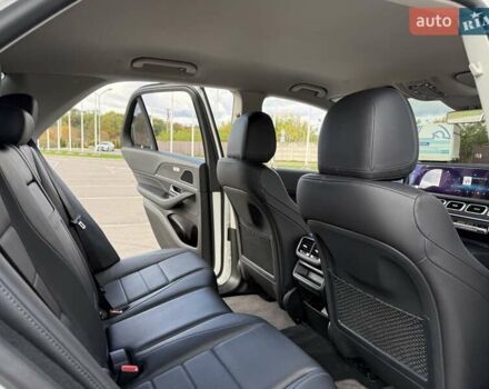 Белый Мерседес ГЛЕ-Класс, объемом двигателя 1.95 л и пробегом 75 тыс. км за 58900 $, фото 70 на Automoto.ua