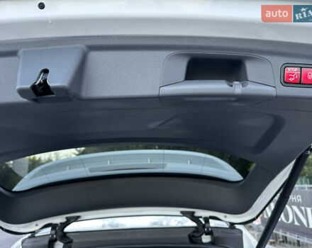 Мерседес ГЛЕ-Класс 2020 в Житомире на Automoto.ua Белый Мерседес ГЛЕ-Класс, объемом двигателя 1.99 л и пробегом 57 тыс. км за 45500 $, фото 64 на Automoto.ua