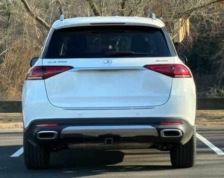 Білий Мерседес ГЛЕ-Клас, об'ємом двигуна 2 л та пробігом 33 тис. км за 14500 $, фото 3 на Automoto.ua