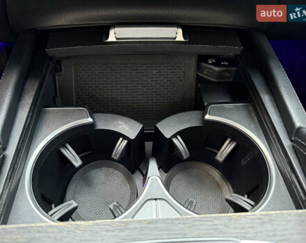 Білий Мерседес ГЛЕ-Клас, об'ємом двигуна 2 л та пробігом 70 тис. км за 48888 $, фото 74 на Automoto.ua