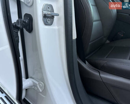 Мерседес ГЛЕ-Класс 2020 в Житомире на Automoto.ua Белый Мерседес ГЛЕ-Класс, объемом двигателя 1.99 л и пробегом 57 тыс. км за 45500 $, фото 57 на Automoto.ua