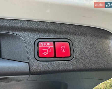 Білий Мерседес ГЛЕ-Клас, об'ємом двигуна 1.95 л та пробігом 68 тис. км за 64999 $, фото 9 на Automoto.ua