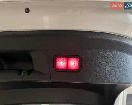 Білий Мерседес ГЛЕ-Клас, об'ємом двигуна 2 л та пробігом 59 тис. км за 79700 $, фото 23 на Automoto.ua