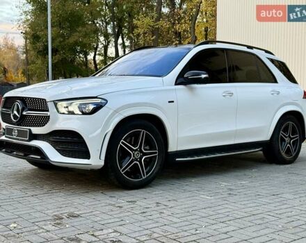 Белый Мерседес ГЛЕ-Класс, объемом двигателя 1.99 л и пробегом 105 тыс. км за 65500 $, фото 2 на Automoto.ua