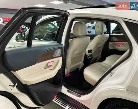 Білий Мерседес ГЛЕ-Клас, об'ємом двигуна 2 л та пробігом 59 тис. км за 79700 $, фото 36 на Automoto.ua