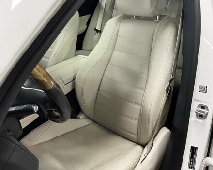 Білий Мерседес ГЛЕ-Клас, об'ємом двигуна 2 л та пробігом 59 тис. км за 79700 $, фото 30 на Automoto.ua