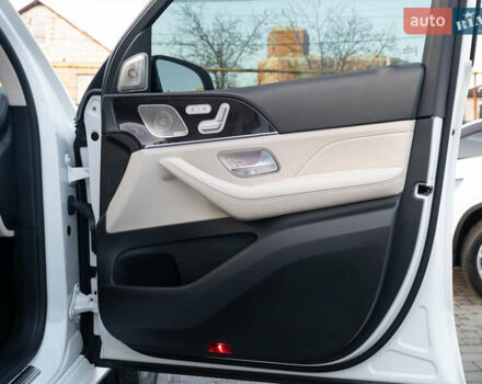 Белый Мерседес ГЛЕ-Класс, объемом двигателя 1.99 л и пробегом 75 тыс. км за 57900 $, фото 34 на Automoto.ua