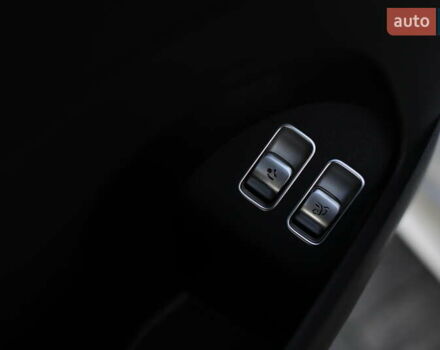 Белый Мерседес ГЛЕ-Класс, объемом двигателя 3 л и пробегом 17 тыс. км за 89000 $, фото 18 на Automoto.ua