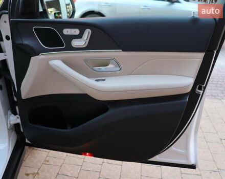 Белый Мерседес ГЛЕ-Класс, объемом двигателя 2 л и пробегом 34 тыс. км за 79900 $, фото 45 на Automoto.ua