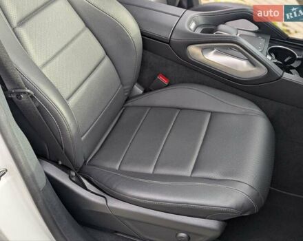 Белый Мерседес ГЛЕ-Класс, объемом двигателя 1.99 л и пробегом 42 тыс. км за 66800 $, фото 22 на Automoto.ua