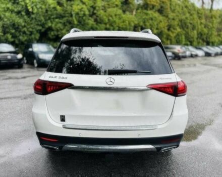 Белый Мерседес ГЛЕ-Класс, объемом двигателя 2 л и пробегом 26 тыс. км за 32500 $, фото 4 на Automoto.ua