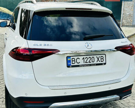 Белый Мерседес ГЛЕ-Класс, объемом двигателя 2 л и пробегом 21 тыс. км за 81000 $, фото 2 на Automoto.ua
