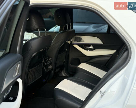 Белый Мерседес ГЛЕ-Класс, объемом двигателя 1.99 л и пробегом 10 тыс. км за 73900 $, фото 27 на Automoto.ua