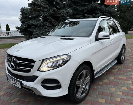 Мерседес ГЛЕ-Класс 2015 в Одессе на Automoto.ua Белый Мерседес ГЛЕ-Класс, объемом двигателя 2.14 л и пробегом 271 тыс. км за 29500 $, фото 1 на Automoto.ua