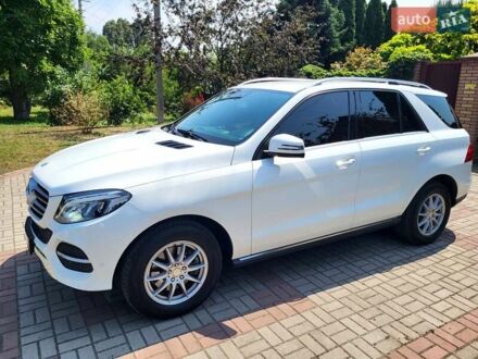 Мерседес ГЛЕ-Класс 2015 в Запорожье на Automoto.ua Белый Мерседес ГЛЕ-Класс, объемом двигателя 2.14 л и пробегом 103 тыс. км за 27500 $, фото 1 на Automoto.ua