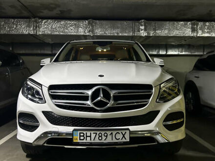 Белый Мерседес ГЛЕ-Класс, объемом двигателя 3 л и пробегом 59 тыс. км за 38900 $, фото 1 на Automoto.ua