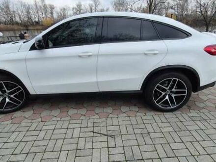 Белый Мерседес ГЛЕ-Класс, объемом двигателя 3 л и пробегом 117 тыс. км за 47000 $, фото 1 на Automoto.ua