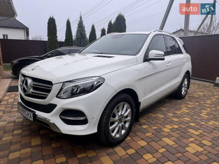Белый Мерседес ГЛЕ-Класс, объемом двигателя 2.1 л и пробегом 164 тыс. км за 31500 $, фото 1 на Automoto.ua