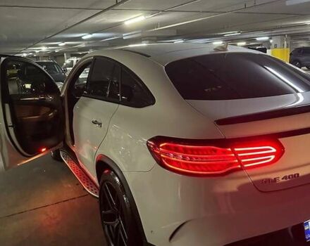 Белый Мерседес ГЛЕ-Класс, объемом двигателя 3 л и пробегом 144 тыс. км за 41000 $, фото 1 на Automoto.ua