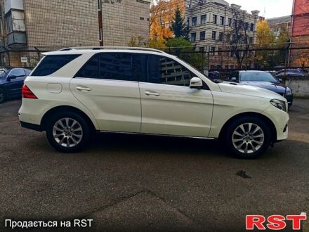 Белый Мерседес ГЛЕ-Класс, объемом двигателя 2.1 л и пробегом 90 тыс. км за 36999 $, фото 1 на Automoto.ua