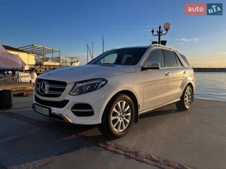 Мерседес ГЛЕ-Класс 2017 в Одессе на Automoto.ua Белый Мерседес ГЛЕ-Класс, объемом двигателя 2.14 л и пробегом 144 тыс. км за 32500 $, фото 1 на Automoto.ua