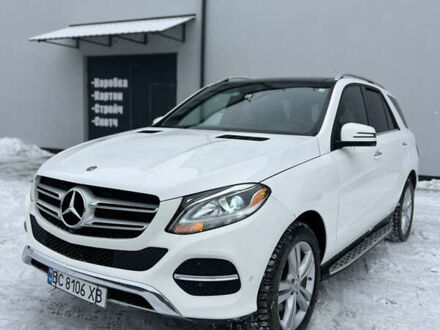 Белый Мерседес ГЛЕ-Класс, объемом двигателя 3.5 л и пробегом 120 тыс. км за 28500 $, фото 1 на Automoto.ua