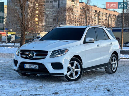 Белый Мерседес ГЛЕ-Класс, объемом двигателя 3.5 л и пробегом 136 тыс. км за 32222 $, фото 1 на Automoto.ua