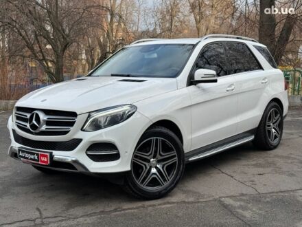 Мерседес ГЛЕ-Класс 2018 в Киеве на Automoto.ua Белый Мерседес ГЛЕ-Класс, объемом двигателя 21 л и пробегом 110 тыс. км за 41990 $, фото 1 на Automoto.ua