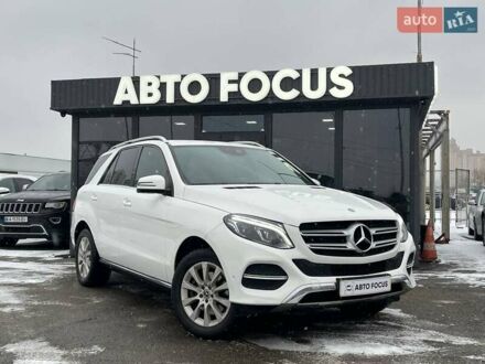 Мерседес ГЛЕ-Класс 2018 в Киеве на Automoto.ua Белый Мерседес ГЛЕ-Класс, объемом двигателя 2.14 л и пробегом 100 тыс. км за 37490 $, фото 1 на Automoto.ua