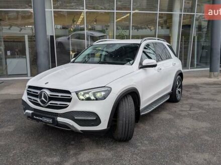 Белый Мерседес ГЛЕ-Класс, объемом двигателя 2 л и пробегом 15 тыс. км за 80425 $, фото 1 на Automoto.ua