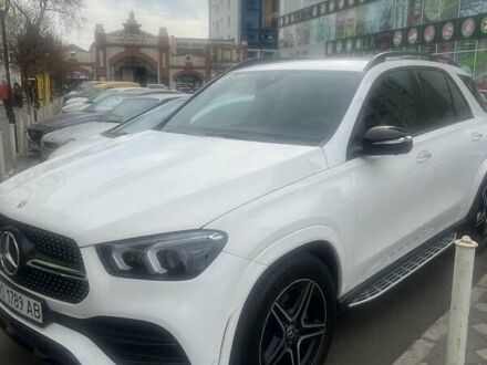 Мерседес ГЛЕ-Класс 2023 в Одессе на Automoto.ua Белый Мерседес ГЛЕ-Класс, объемом двигателя 2 л и пробегом 35 тыс. км за 71000 $, фото 1 на Automoto.ua