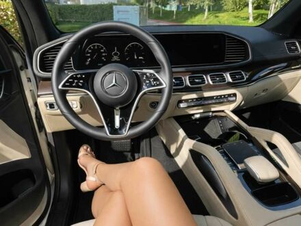 Белый Мерседес ГЛЕ-Класс, объемом двигателя 2 л и пробегом 11 тыс. км за 75000 $, фото 1 на Automoto.ua