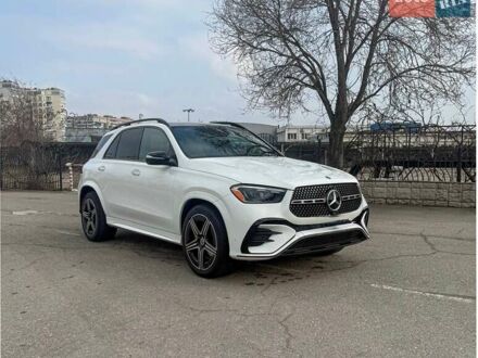 Белый Мерседес ГЛЕ-Класс, объемом двигателя 2 л и пробегом 21 тыс. км за 100000 $, фото 1 на Automoto.ua