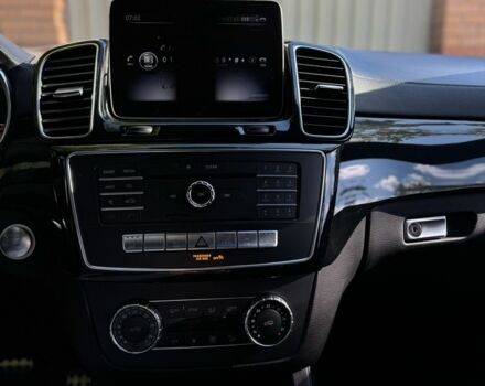 Черный Мерседес ГЛЕ-Класс, объемом двигателя 3 л и пробегом 269 тыс. км за 49500 $, фото 7 на Automoto.ua