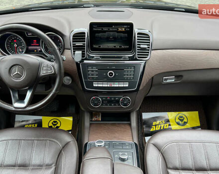 Мерседес ГЛЕ-Класс 2015 в Львове на Automoto.ua Черный Мерседес ГЛЕ-Класс, объемом двигателя 2.99 л и пробегом 177 тыс. км за 37900 $, фото 13 на Automoto.ua