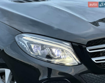 Мерседес ГЛЕ-Клас 2016 у Вінниці на Automoto.ua Чорний Мерседес ГЛЕ-Клас, об'ємом двигуна 2.2 л та пробігом 280 тис. км за 31555 $, фото 18 на Automoto.ua