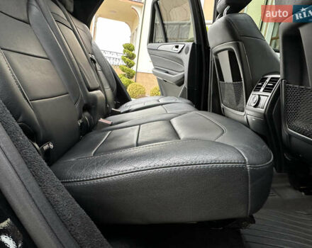 Черный Мерседес ГЛЕ-Класс, объемом двигателя 3 л и пробегом 216 тыс. км за 29900 $, фото 90 на Automoto.ua