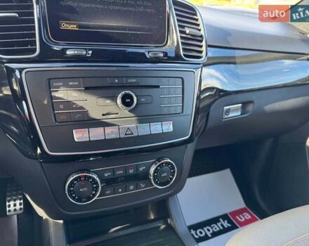 Мерседес ГЛЕ-Класс 2016 в Запорожье на Automoto.ua Черный Мерседес ГЛЕ-Класс, объемом двигателя 3 л и пробегом 218 тыс. км за 35990 $, фото 29 на Automoto.ua