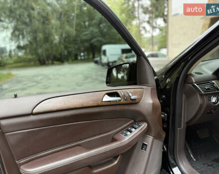 Черный Мерседес ГЛЕ-Класс, объемом двигателя 3 л и пробегом 150 тыс. км за 29500 $, фото 27 на Automoto.ua